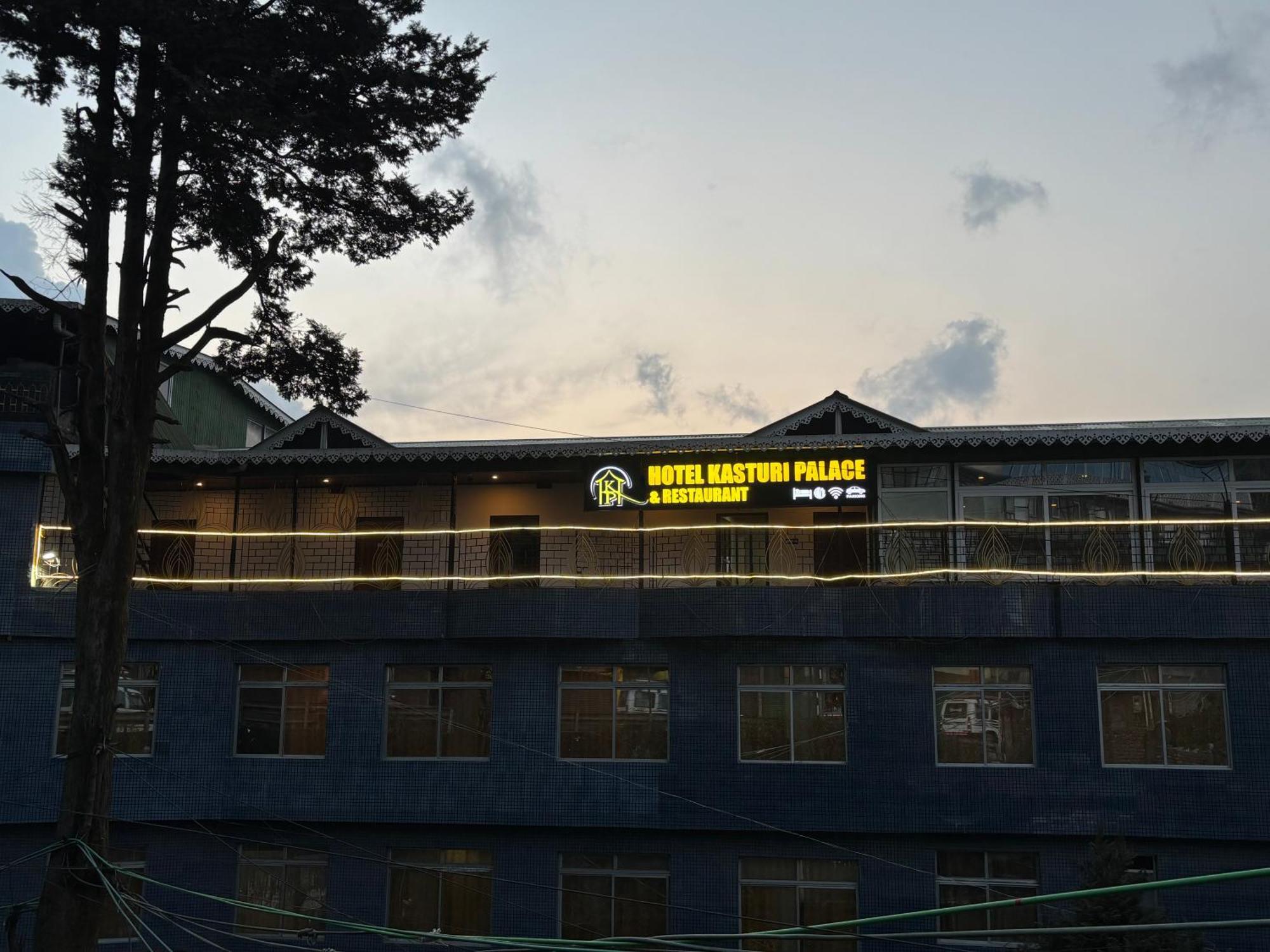 Hotel Kasturi Palace & Restaurant Darjeeling Дарджилінг Екстер'єр фото