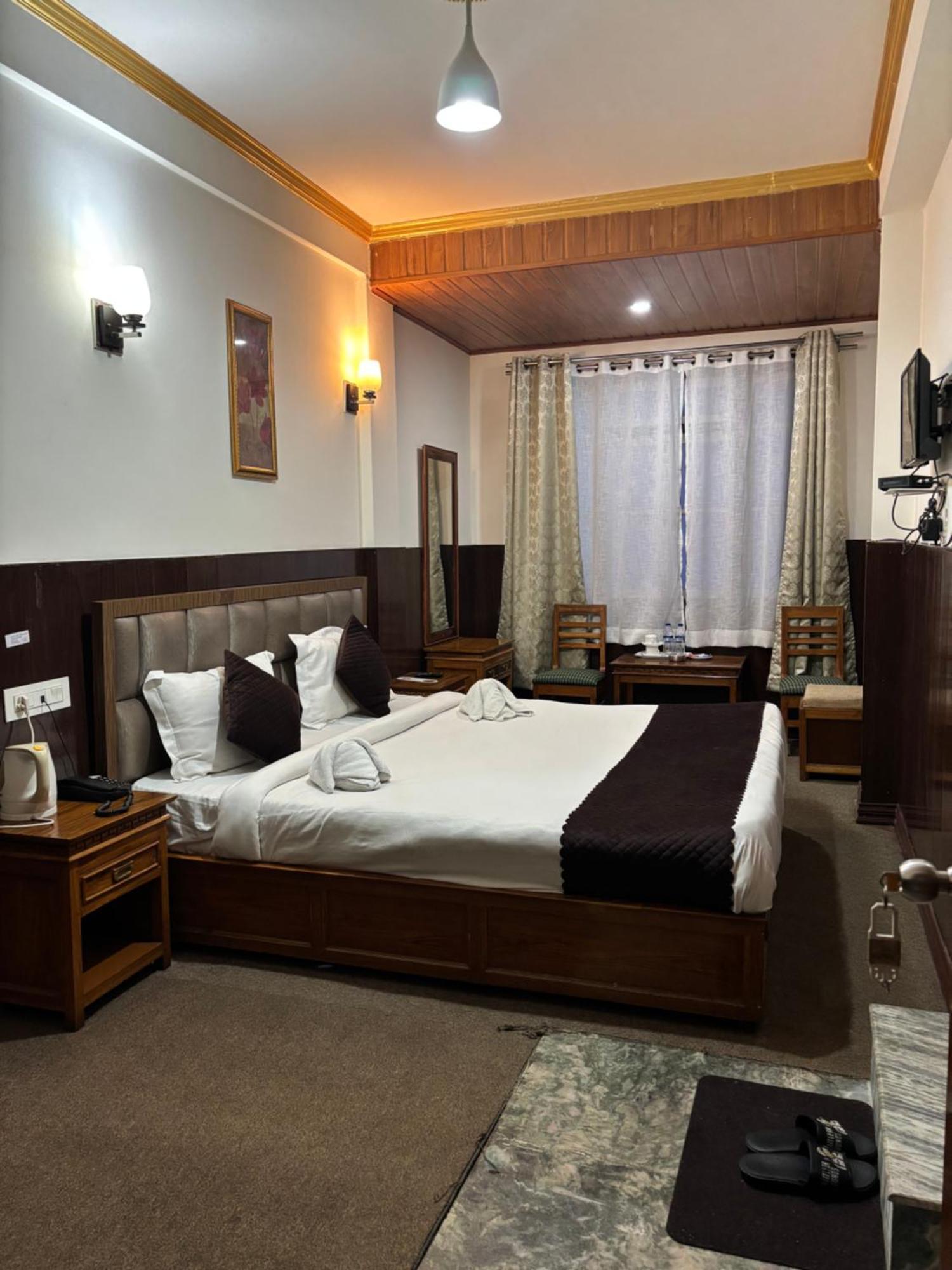 Hotel Kasturi Palace & Restaurant Darjeeling Дарджилінг Екстер'єр фото