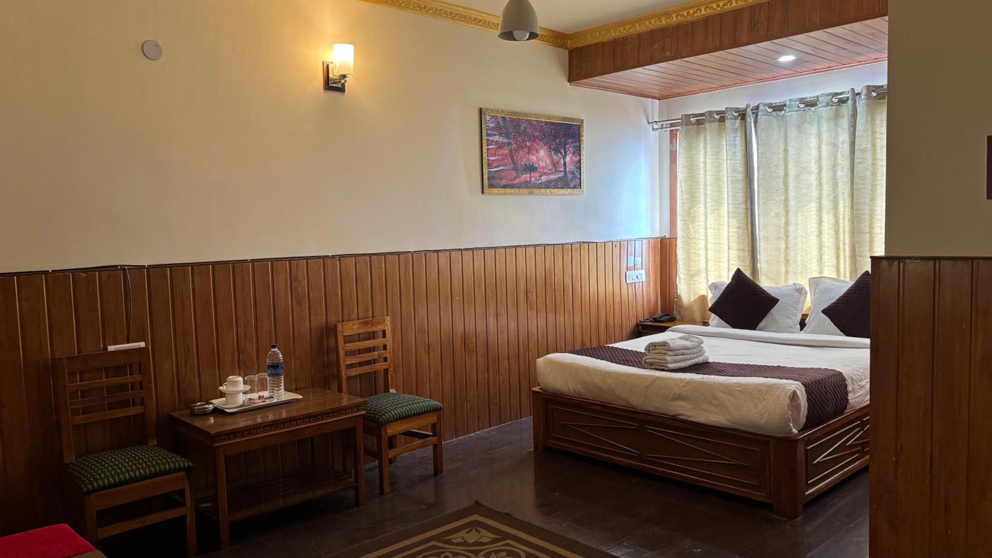 Hotel Kasturi Palace & Restaurant Darjeeling Дарджилінг Екстер'єр фото