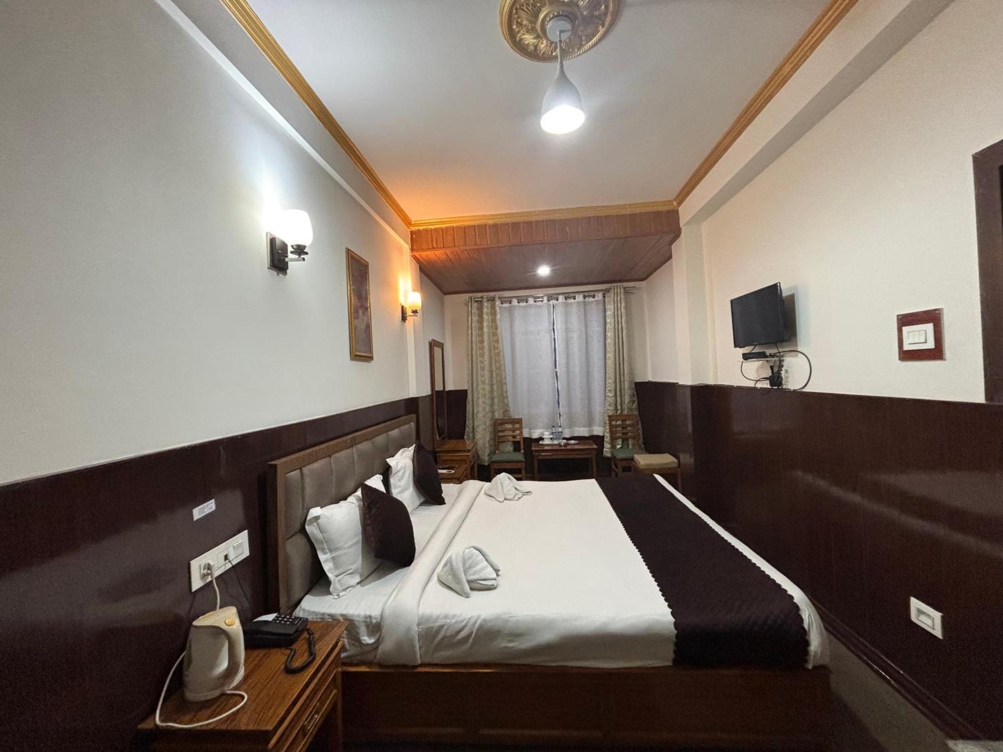 Hotel Kasturi Palace & Restaurant Darjeeling Дарджилінг Екстер'єр фото