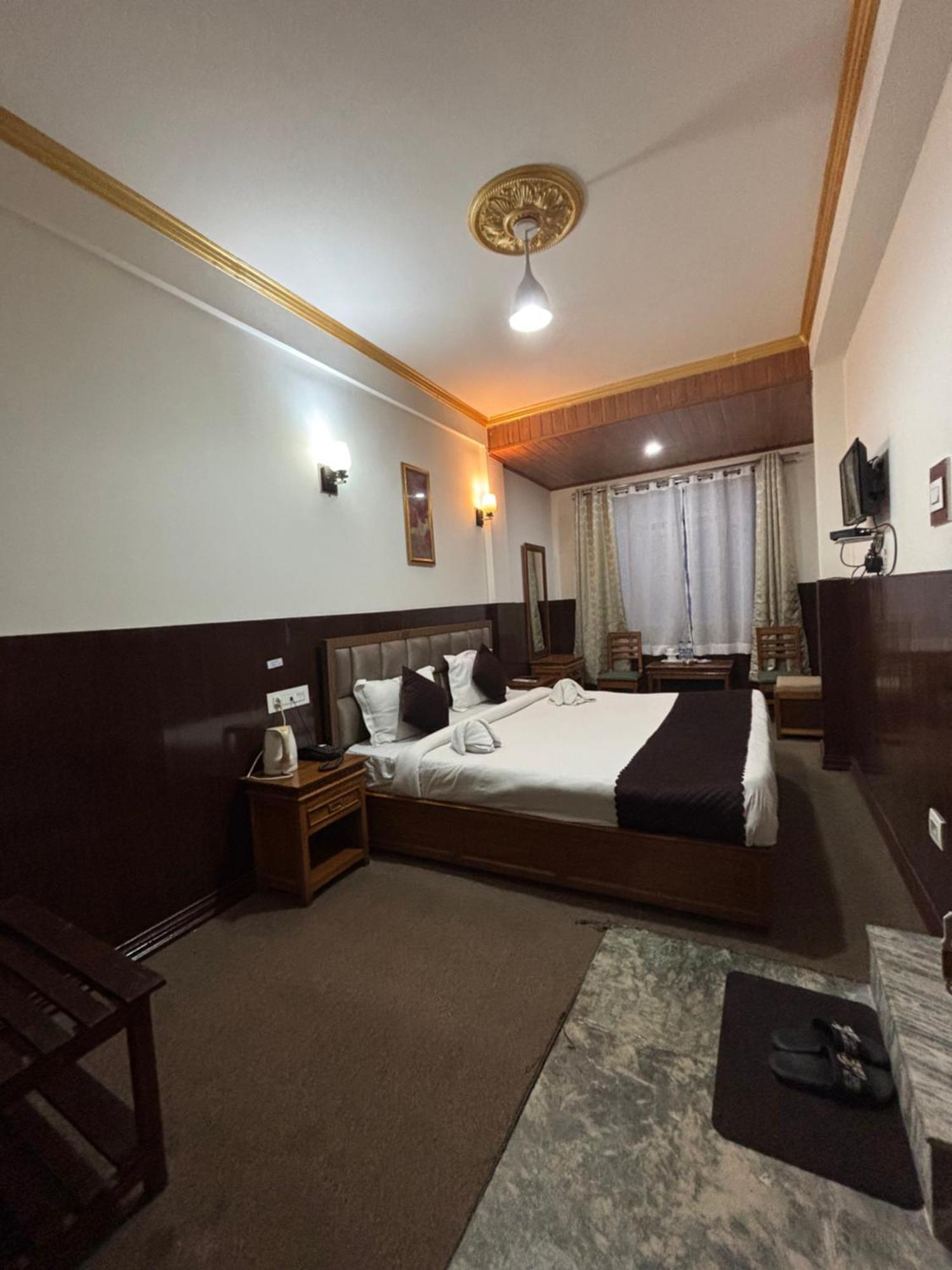Hotel Kasturi Palace & Restaurant Darjeeling Дарджилінг Екстер'єр фото