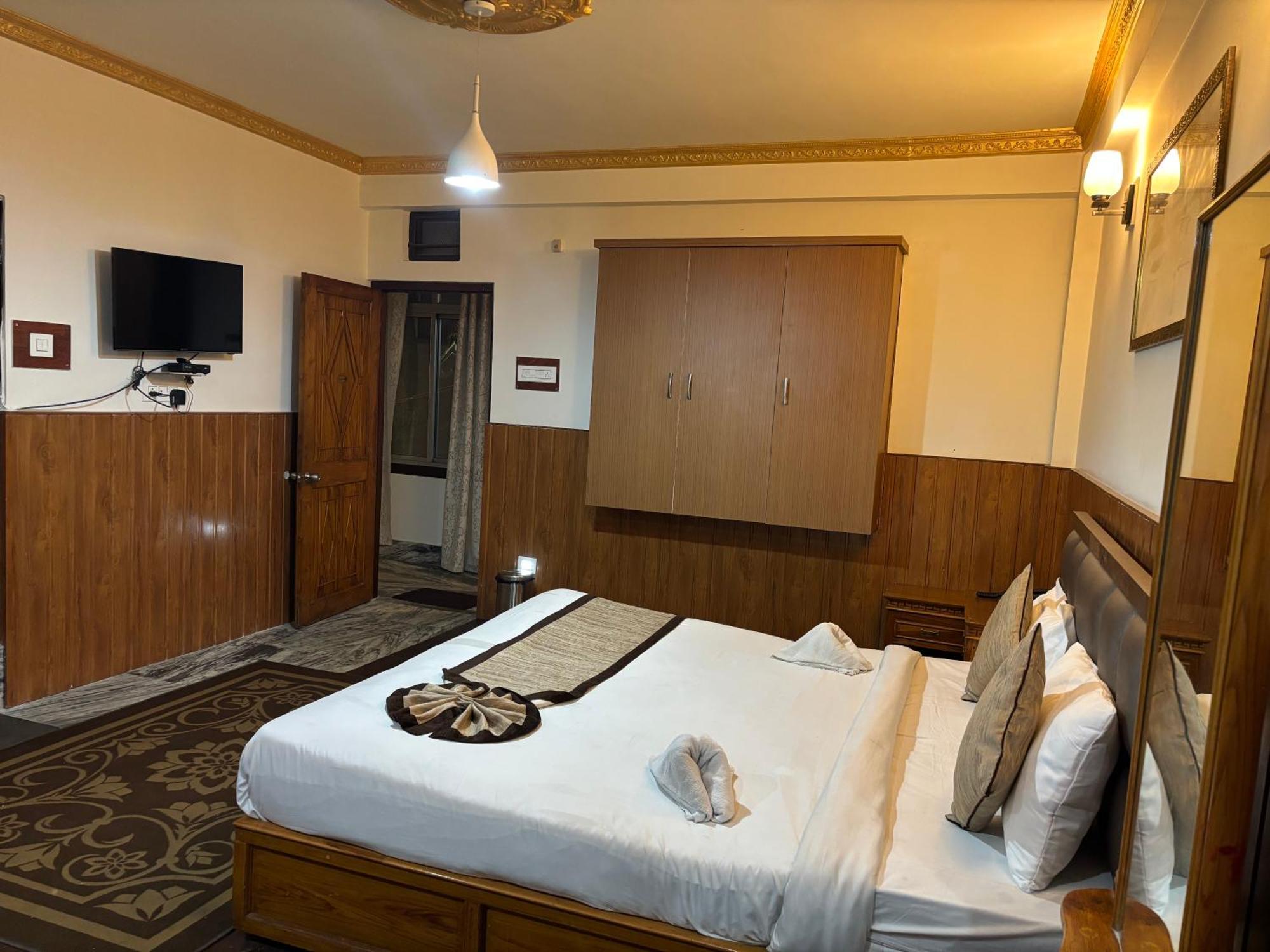 Hotel Kasturi Palace & Restaurant Darjeeling Дарджилінг Екстер'єр фото
