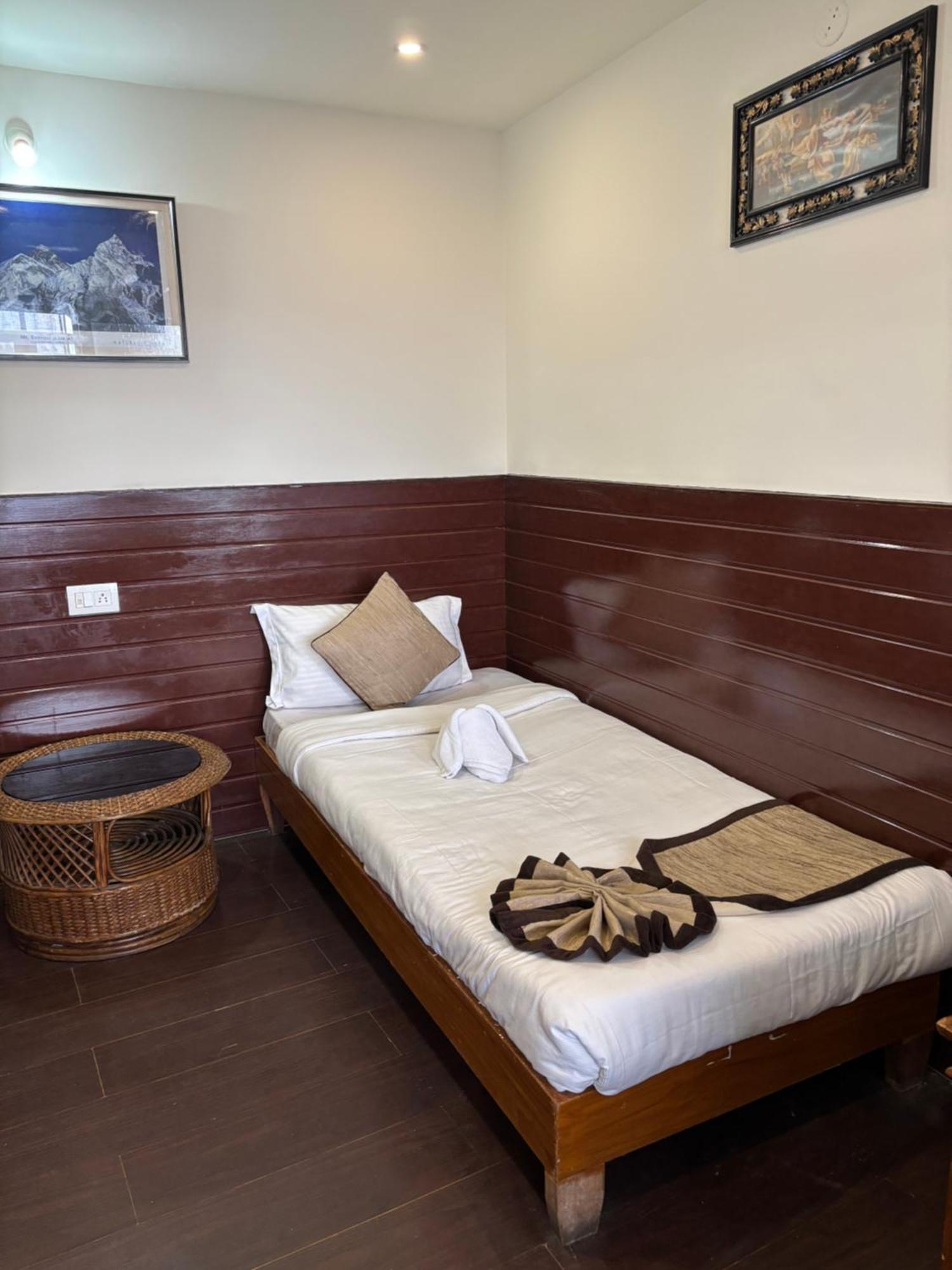 Hotel Kasturi Palace & Restaurant Darjeeling Дарджилінг Екстер'єр фото