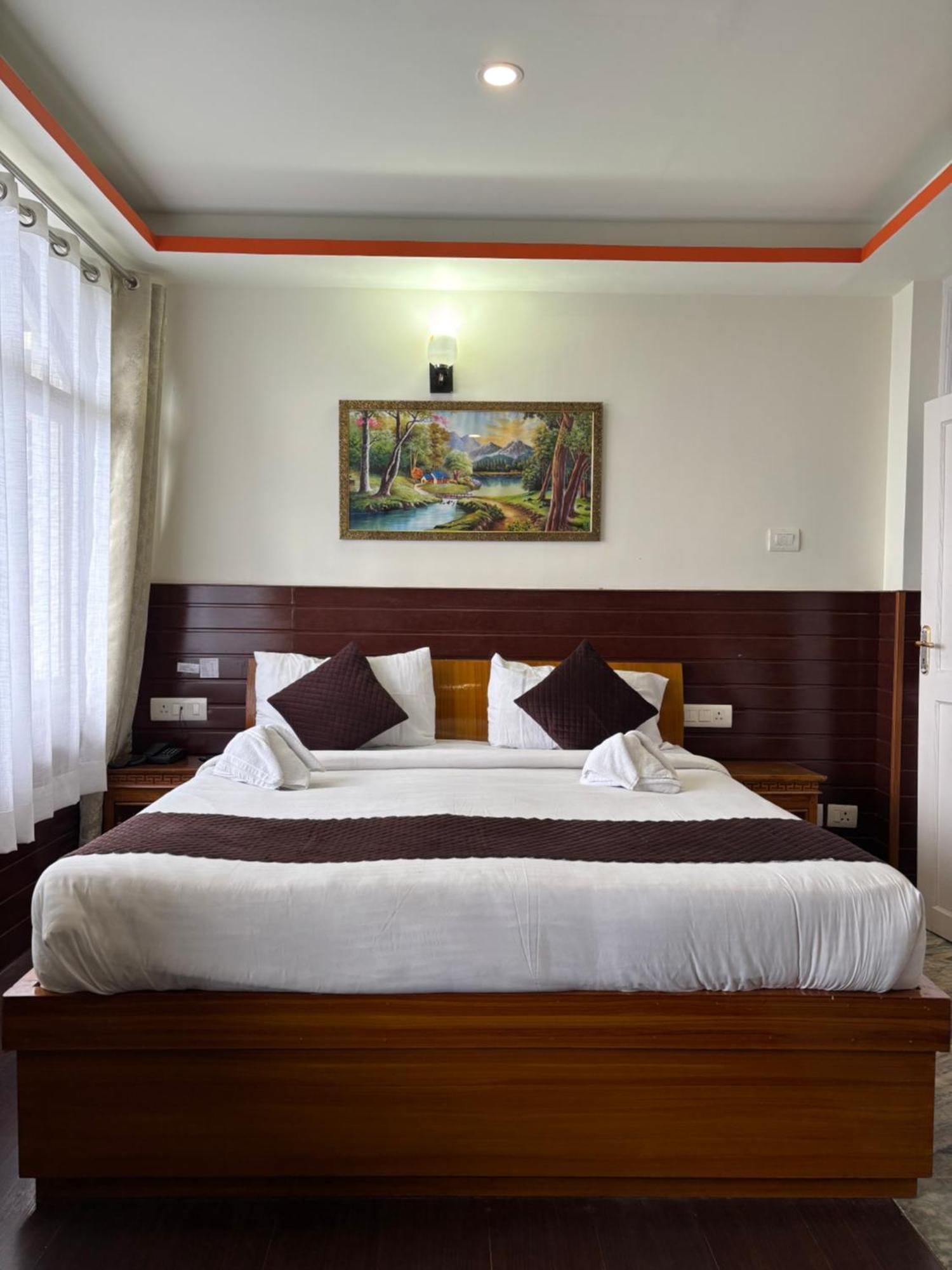 Hotel Kasturi Palace & Restaurant Darjeeling Дарджилінг Екстер'єр фото