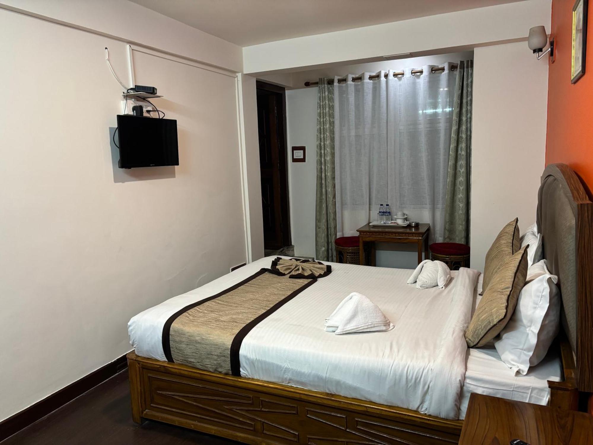 Hotel Kasturi Palace & Restaurant Darjeeling Дарджилінг Екстер'єр фото