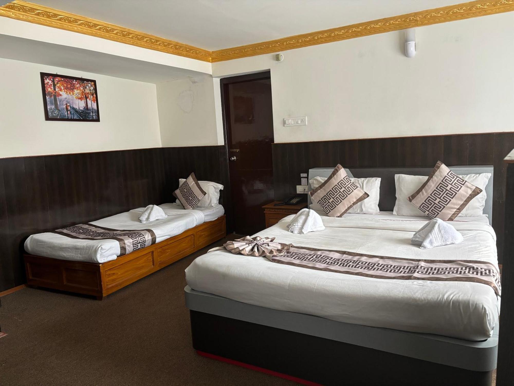 Hotel Kasturi Palace & Restaurant Darjeeling Дарджилінг Екстер'єр фото