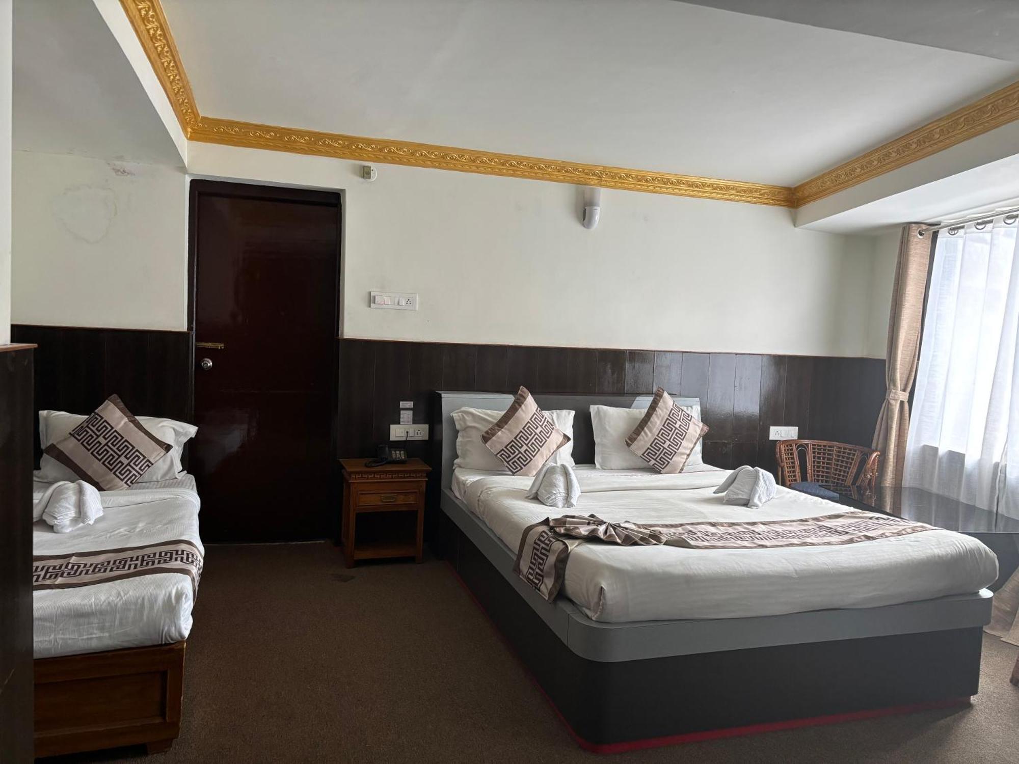 Hotel Kasturi Palace & Restaurant Darjeeling Дарджилінг Екстер'єр фото