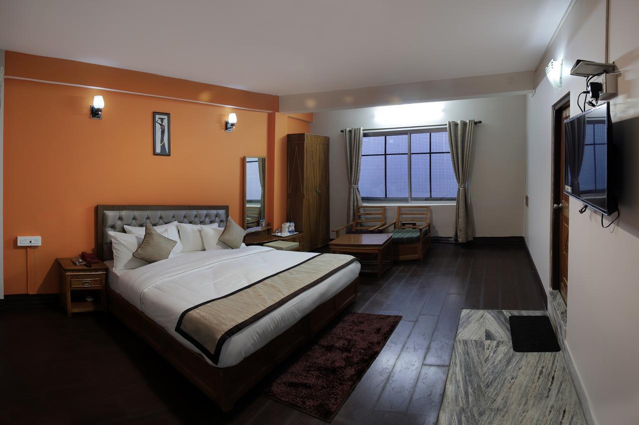 Hotel Kasturi Palace & Restaurant Darjeeling Дарджилінг Екстер'єр фото
