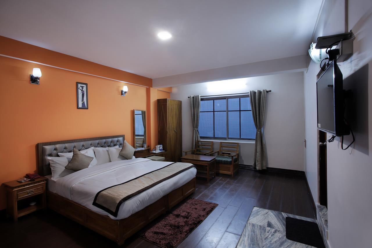 Hotel Kasturi Palace & Restaurant Darjeeling Дарджилінг Екстер'єр фото